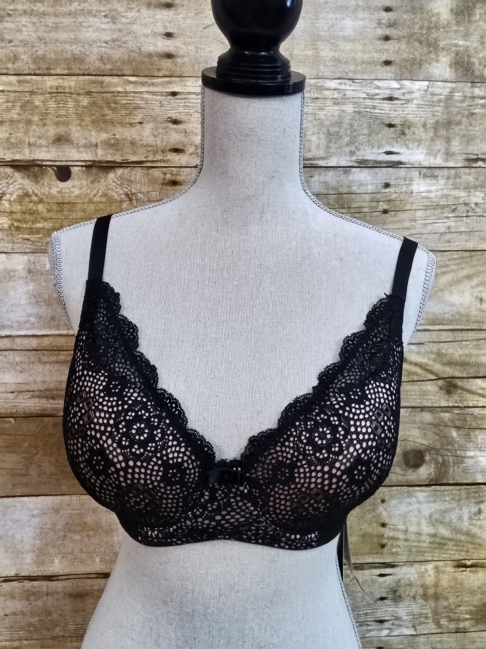 H&M Black Lace Underwire Bra with Floral Crochet Detail
